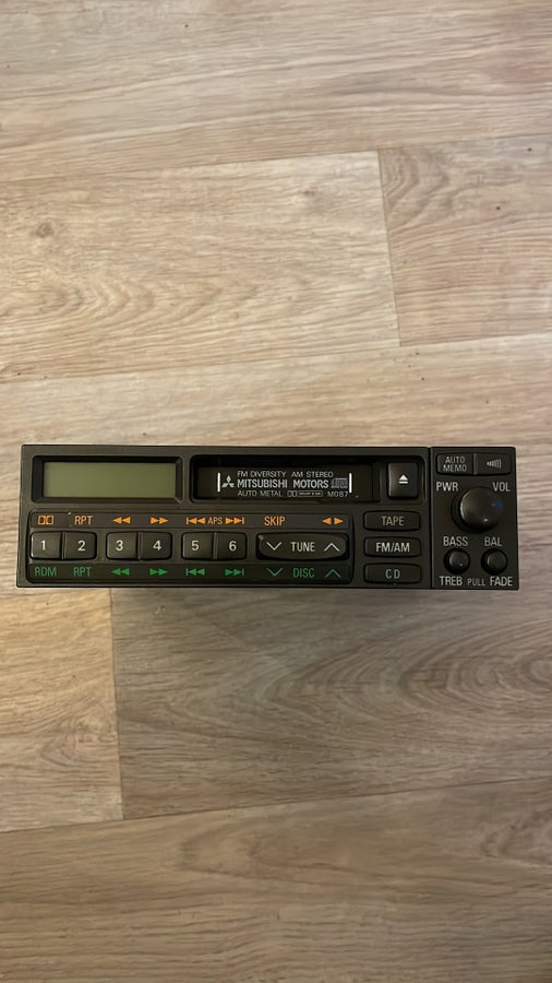 Mitsubishi Radio Cassette